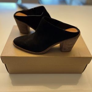 Brand New Lucky Brand Black Sebiki Mule size 6